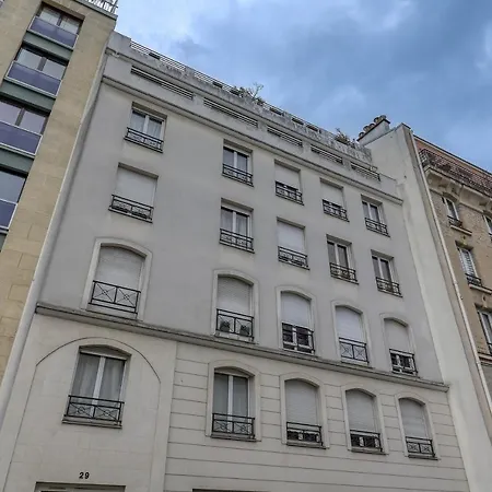 Nice 1br Flat-huge Private Terrace Garden-paris 20 Paris